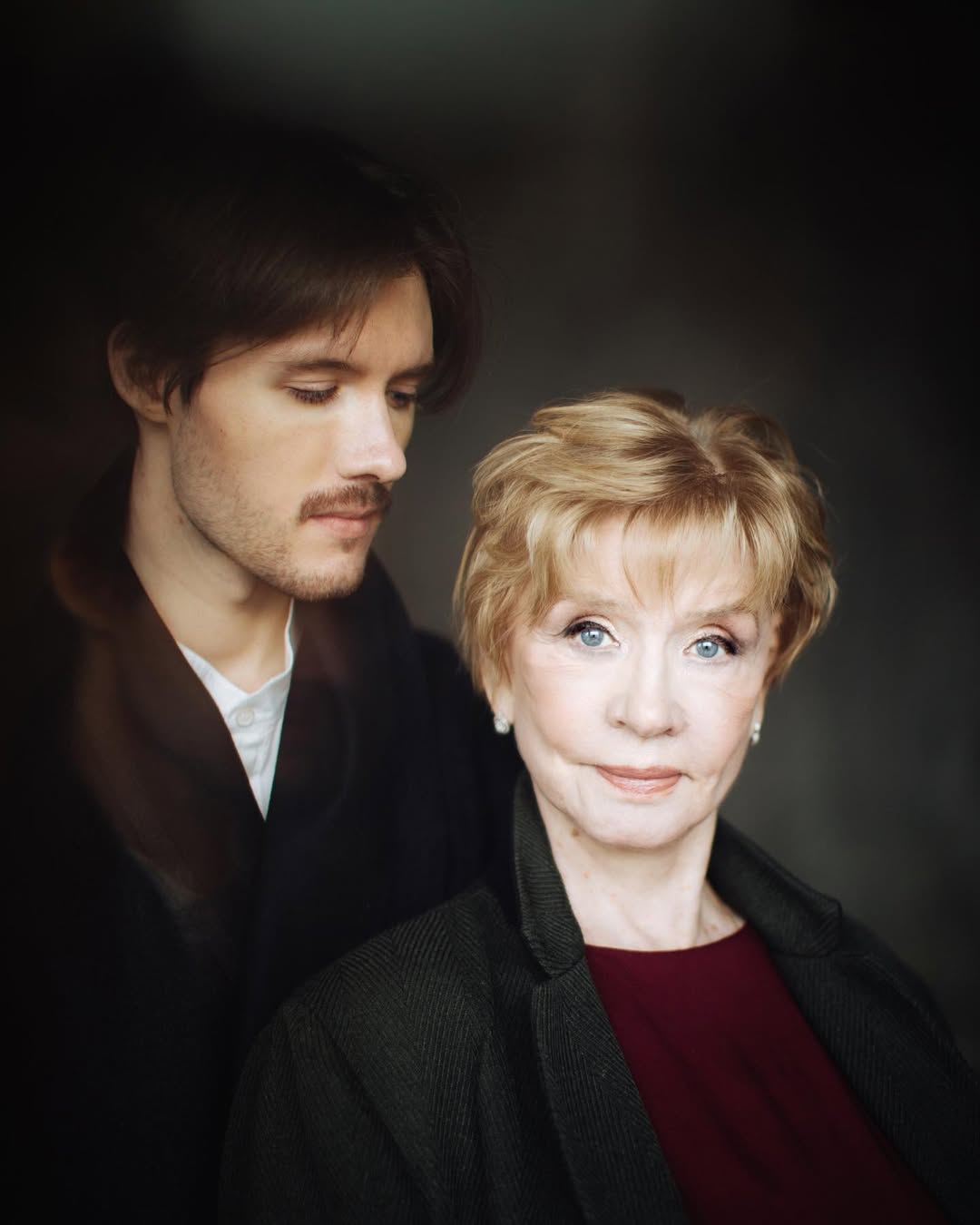 Вера Алентова с внуком